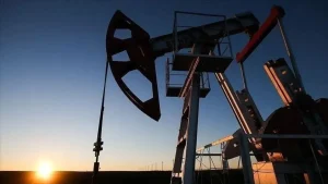ABD’de benzin ve petrol stokları düştü, üretim ve ticaret verileri açıklandı
