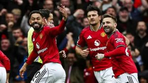 Manchester United Liverpool’u 3-2 yendi, Şampiyonlar Ligi’ni garantiledi