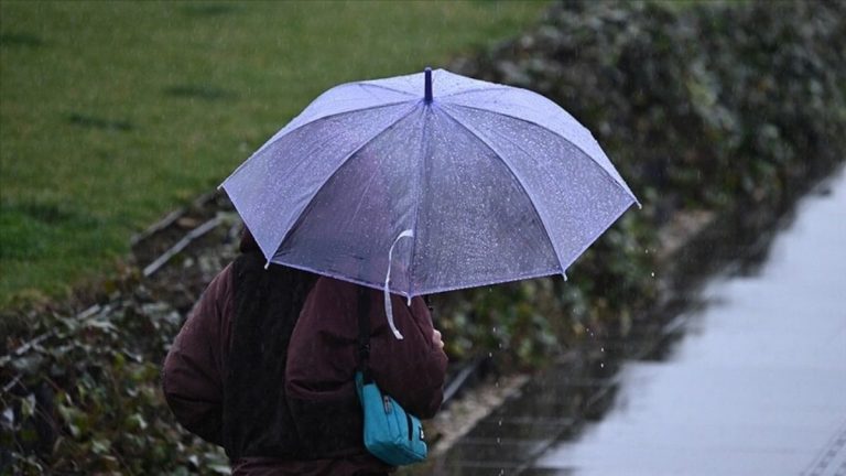 Yurt genelinde sağanak alarmı: 5 kentte sarı kodlu sel uyarısı